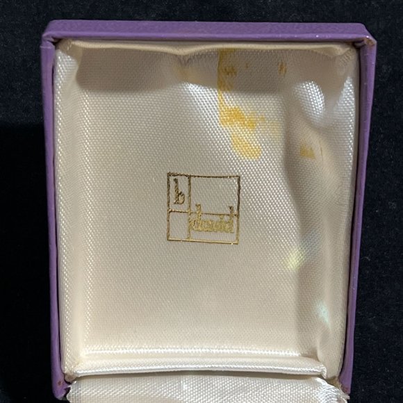 B David Silver Tone Brilliant Aurora Borealis Figural Leaf Brooch Signed (3944) - Picture 3 of 7